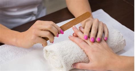 Steps To Becoming A Certified Nail Technician In Dubai