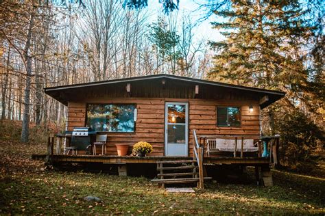 Hipcamp Canada 90s Nostalgic Cabin Getaway Vanessas Rustic Cozy