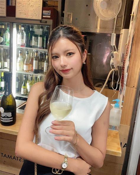 Lunaさんのインスタグラム写真 Lunainstagram「ハモニカ横丁で立ち飲み🍷 Kichijoji