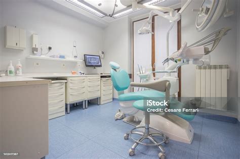 Dentist Chair Stock Photo - Download Image Now - Dentist's Chair, No ...