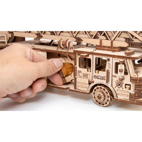 Maquette de camion de pompier Eco Wood Art Envoi soigné