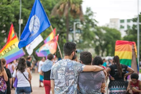 Movimentos LGBT se reúnem em defesa da democracia Sul 21