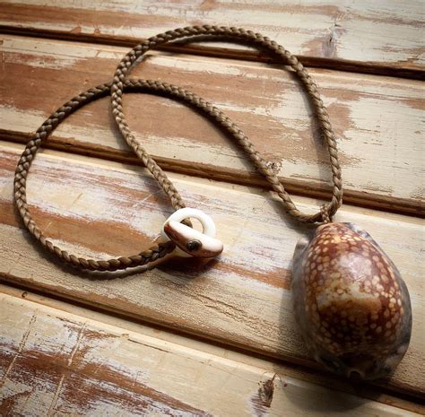 Large Hawaiian Cowrie Shell Necklace Etsy Cowrie Shell Necklace