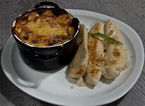 Boudin blanc poêlé au vin blanc et son gratin de pommes de terre Les