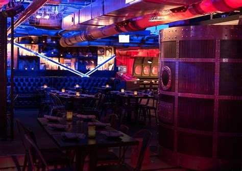 Fun Restaurants In Chicago Secret Spy Bar Safehouse Chicago