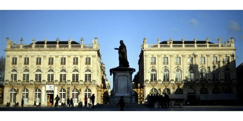 Municipales Focus Sur Les Villes Nancy Duel En Vue Place Stanislas