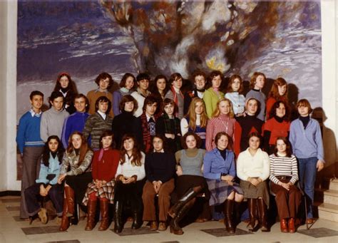 Photo De Classe Seconde A3 A4 Ii De 1977 Lycée Henri Wallon Copains