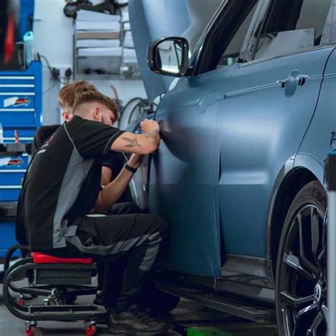 Land Rover Defender Styling Midlands LR Centre