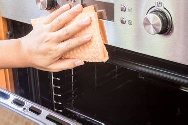 10 Useful Hacks to Clean a Dirty Oven | ehow