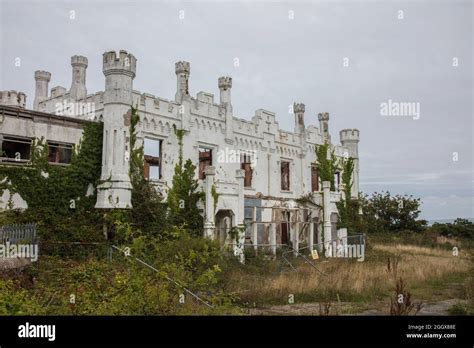 Abandoned Hotel, Holyhead, Anglesey Stock Photo - Alamy