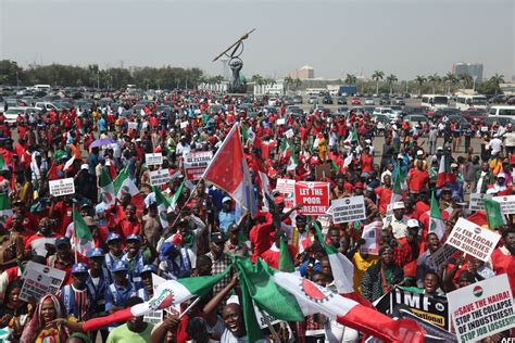 Thousands Of Nigerians Protest Soaring Costs Bukedde Online Amawulire