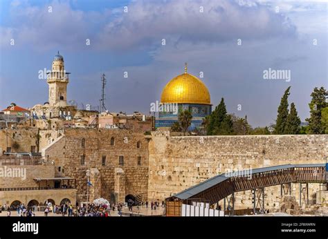 C Pula De La Roca Y Mezquita Al Aqsa En El Monte Del Templo Jerusal N