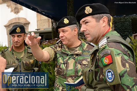 A Boina De Cor Verde No Ex Rcito Portugu S Operacional