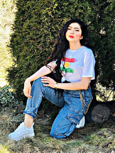 Pin By Ez Derya On Kurdistan Flag In 2022 Fashion Mom Jeans Mom