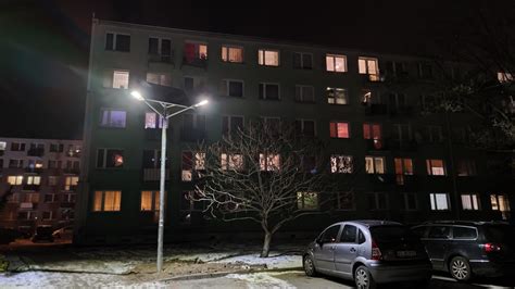 Sm Zamontowa A Na Osiedlach Kolejne Lampy Solarne Owicka