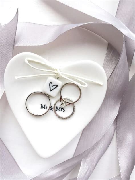 Thoughtful Engagement Gift Ideas For Couples In Yeah Weddings