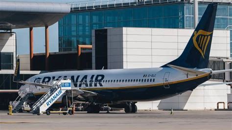 Vuelos Low Cost Desde Alicante Ryanair Lanza Tres Nuevos Destinos