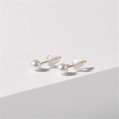 Minimalist Yellow Gold Pearl Studs | KLENOTA