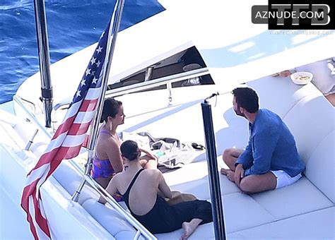 Selena Gomez Sexy Seen In Her Tempting Hot Swimsuit During Italian Vacation With Andrea