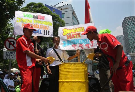 Demo Pegawai Spbu Antara Foto