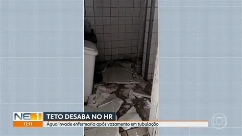 V Deo Parte Do Forro De Teto Do Hospital Da Restaura O Cai E