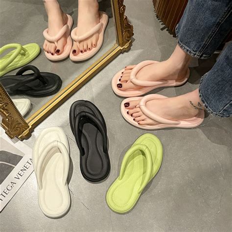 Ins Female Non Slip Thick Bottom Washable EVA Korean Casual Beach Flat