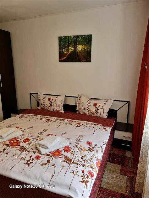 De Vanzare Apartament Decomandat Cu Camere Si Bai Slanic Moldova