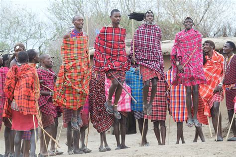 Maasai Tribe - Masai Mara Holidays