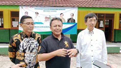 Sumedang Cetak 3 000 Guru SD SMP Mahir Matematika Metode Gasing Ciptaan