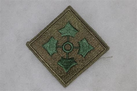 ORIGINAL EARLY WW2 US 4TH INFANTRY DIVISION CLOTH SHOULDER PATCH LARGE