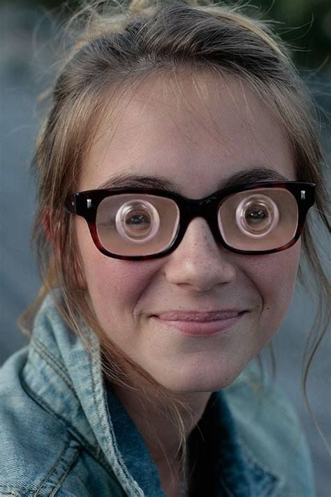 Pin By Bobby Laurel On Girls With Glasses Geek Glasses Girls With Glasses Prosthetic Leg