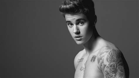 Justin Bieber’s THESE SOLO Songs You Can Listen On Repeat Mode