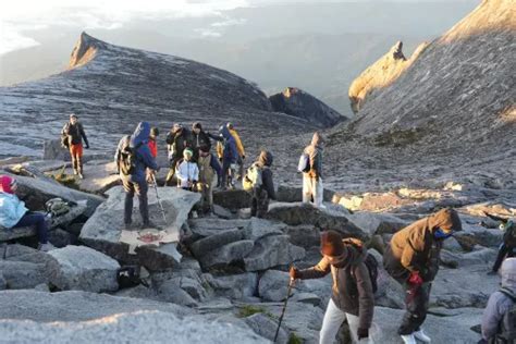 Climbing Mount Kinabalu- the comprehensive guide of the hike