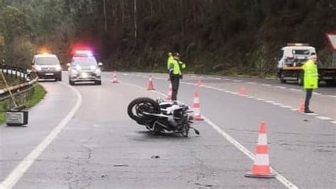 Muere Un Hombre De A Os Al Salirse De V A Con La Moto Que Iba