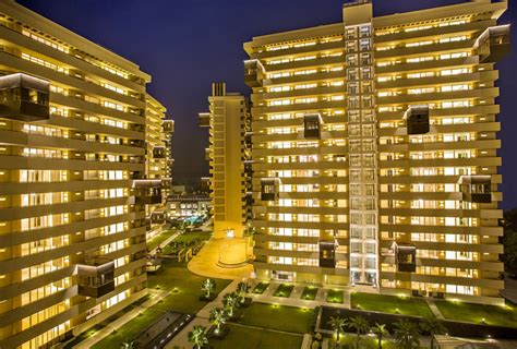 DLF The Summit Golf Course Road Luxury Flats On Rent Gurgaon Gurugram