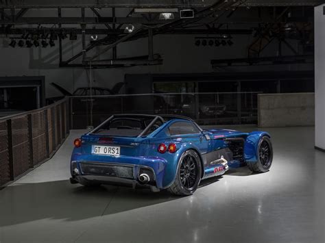 Donkervoort Delivers Blue D Gto Rs Bare Naked Carbon Edition Carscoops