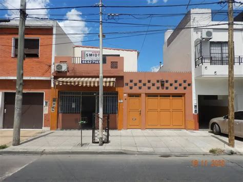 Venta Casa 30 Años 2 Dormitorios 175m2 2 Cocheras Ejercito Los Andes