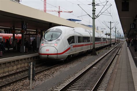 Am 02 10 2017 verlässt ICE9553 aus Paris den Hauptbahnhof von Mannheim