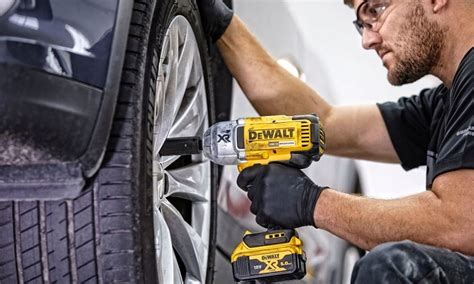 DeWALT DCF899 Klucz udarowy 1/2" 18V 950Nm + Nasadki 13szt. | Mensura ...