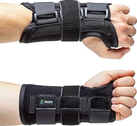 Amazon.com: Carpal Tunnel Wrist Brace Support with Metal Splint ...