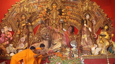 Which Place Is Famous For Durga Puja कोलकाता का दुर्गा पूजा का पंडाल