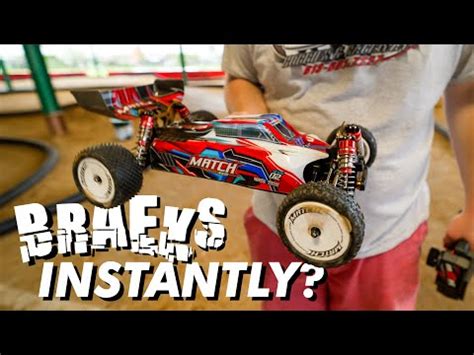 WORST RC RACE CAR EVER Part 1 Wltoys 104001 YouTube