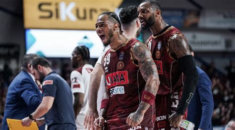 La Reyer Riequilibra La Serie Ma Ora Deve Vincere A Reggio Emilia