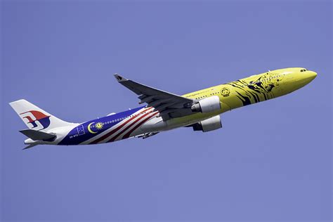 Malaysia Airlines A330 323 9M MTG Malayan Tiger Livery D Flickr