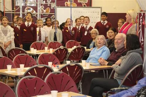 Beechwood Primary School Invites Elderly Friends To Ve Day Party