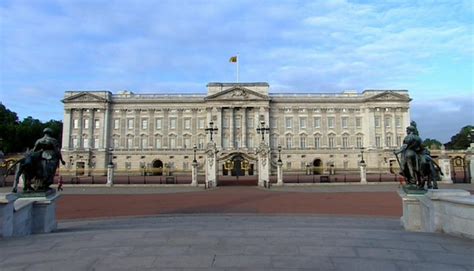 Buckingham Palace - Tardis - Wikia