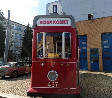 Zabytkowy Tramwaj Na Dzie Kobiet Wyjedzie Na Ulice Krakowa Kobiety