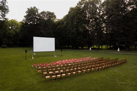 Galeria Letnie Kino Plenerowe W Parku Zamkowym Sierpnia