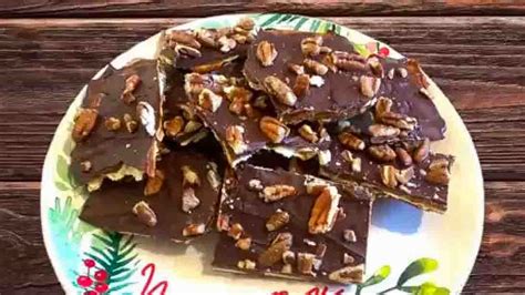 Easy Christmas Dessert Crack Recipe