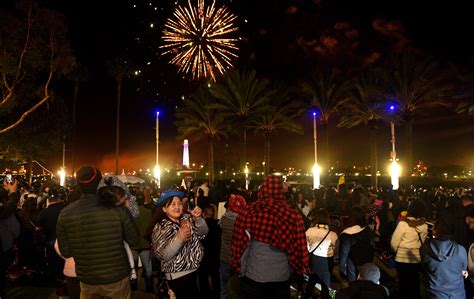 Where And When To Watch New Years Eve Fireworks In Long Beach To